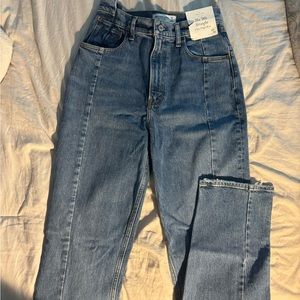 Abercrombie NWT jeans